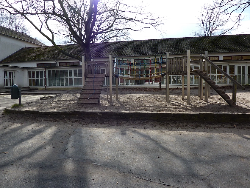 Schulhof 2020 08