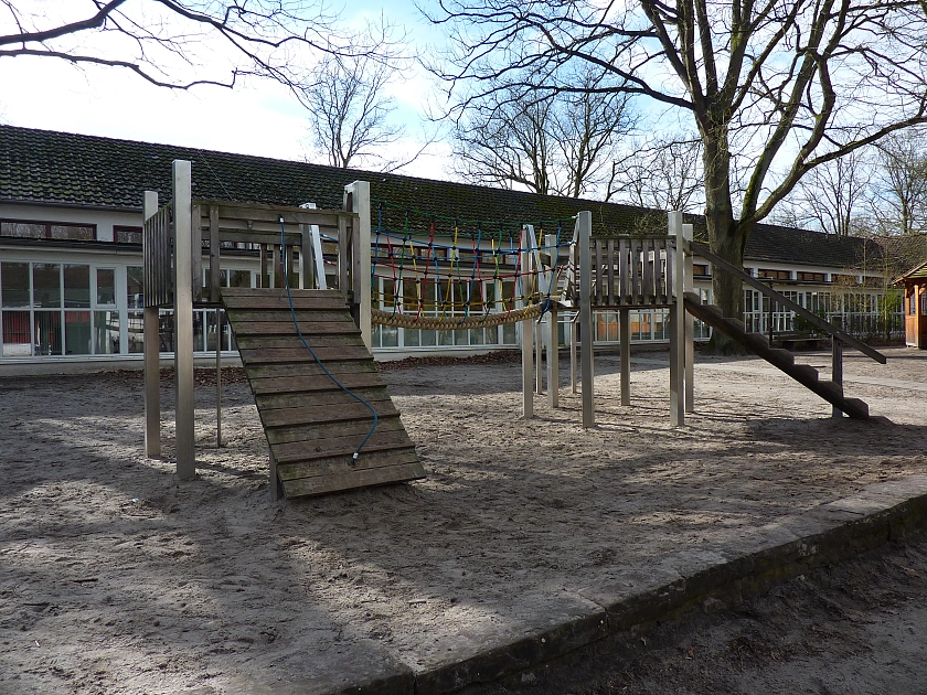 Schulhof 2020 06